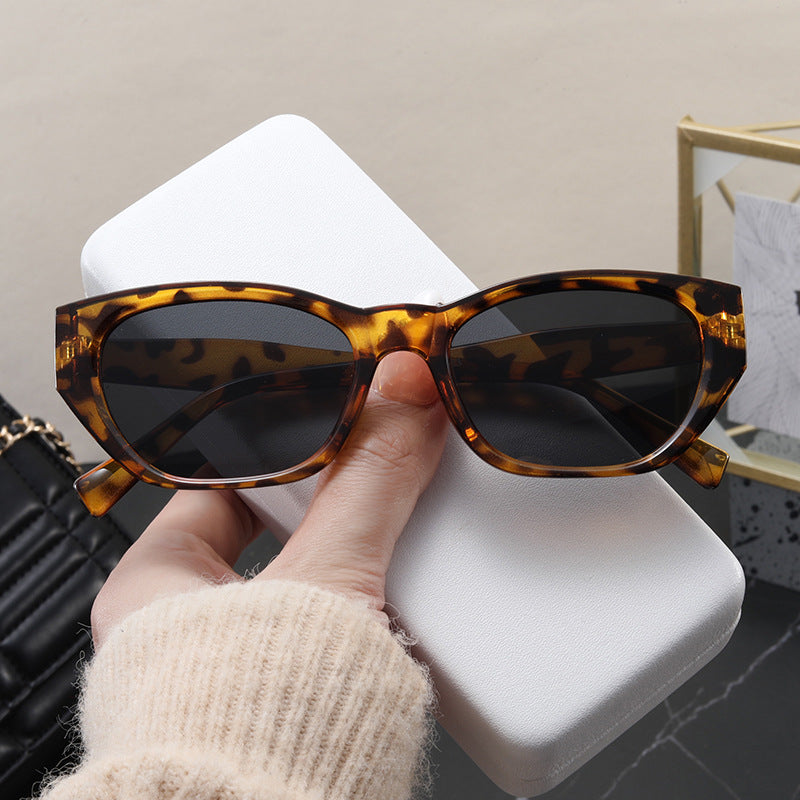 Dame Cat-Eye solbriller med stilfull ramme og UV-beskyttelse Luvikno