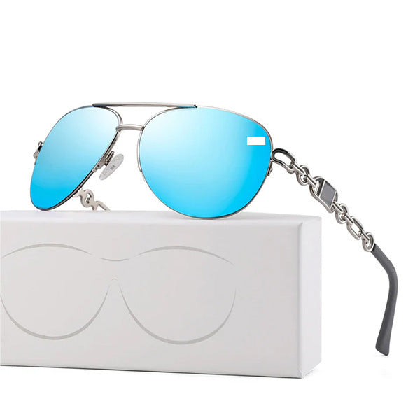 Dame aviator solbrille med moteriktig kjededetalj Luvikno