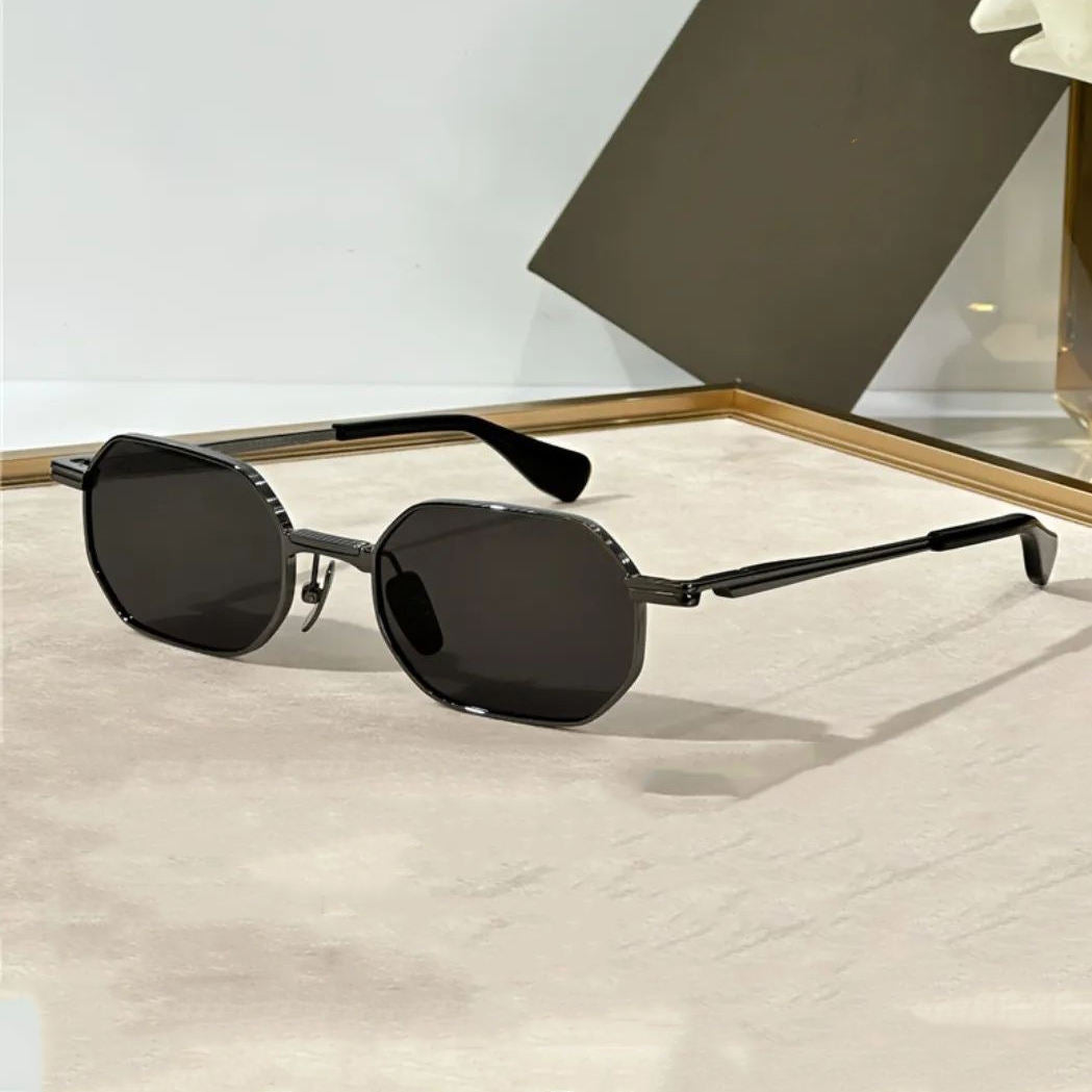 Dame Design solbrille i moderne, åttekantet stil Luvikno
