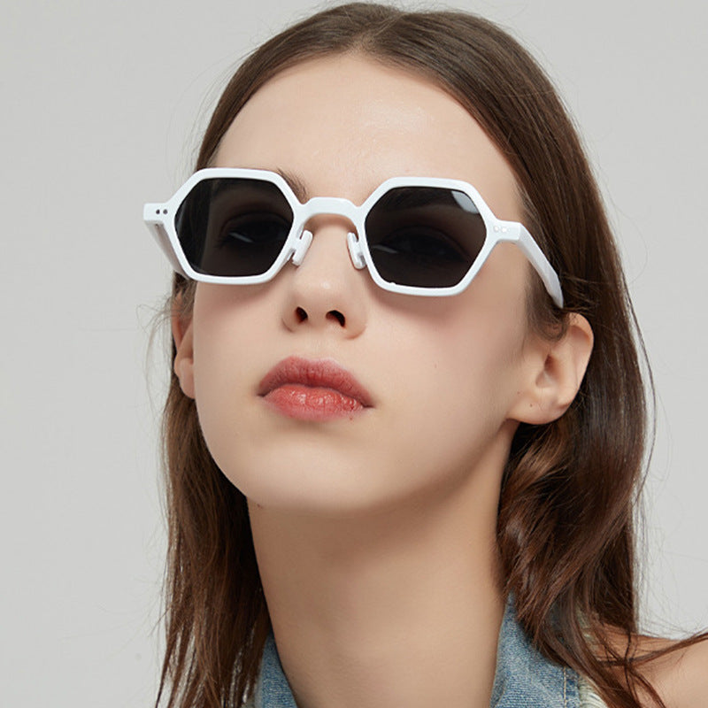 Dame sekskantet solbrille med gjennomsiktig ramme Luvikno