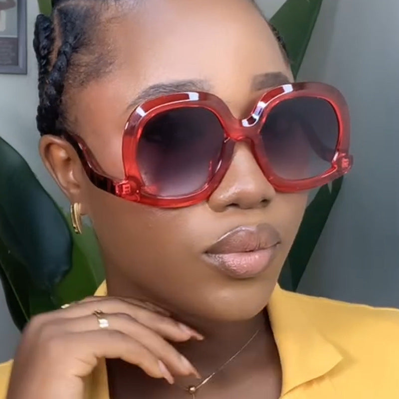 Dame oversized solbrille med moderne design Luvikno