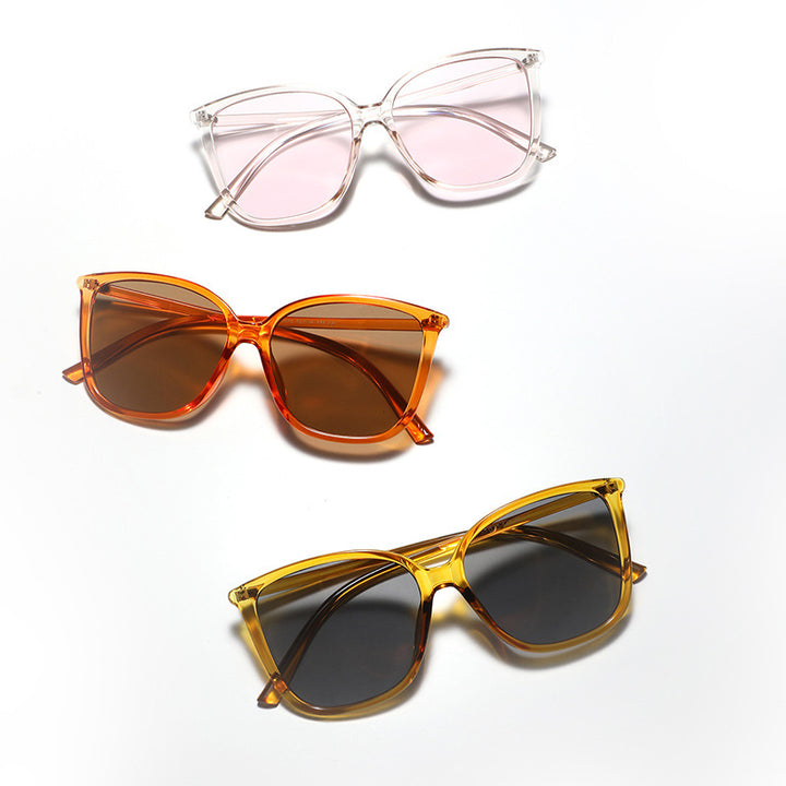 Dame cat-eye solbrille med luksuriøs transparent ramme og UV-beskyttelse Luvikno