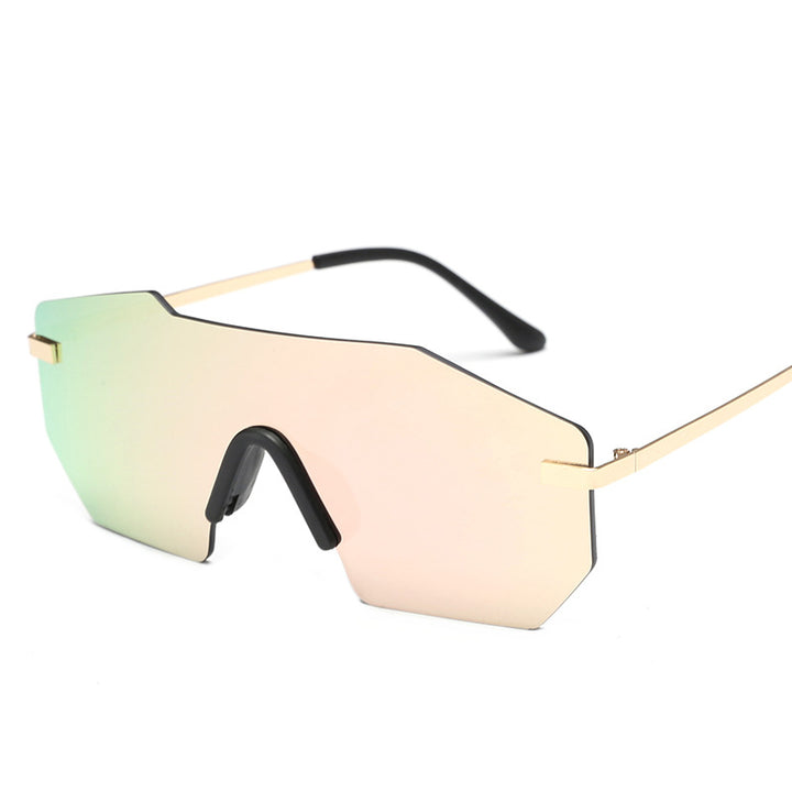 Dame oversized solbriller i futuristisk design Luvikno
