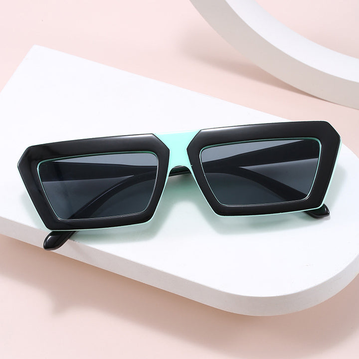 Dame geometrisk solbrille i trendy design Luvikno