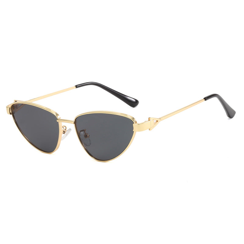 Dame Cat-Eye solbriller med elegant og fleksibel ramme Luvikno