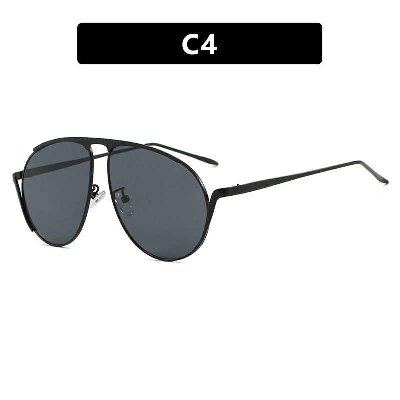 Dame moteriktig pilot-solbrille med polariserte linser og elegant metallramme Luvikno