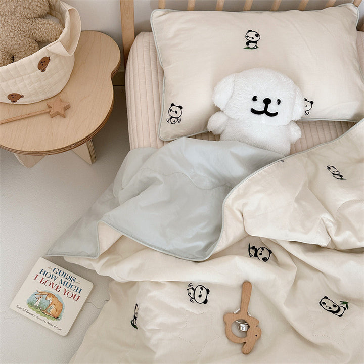 Unisex Cozy Teppe med Søtt Panda Design Luvikno