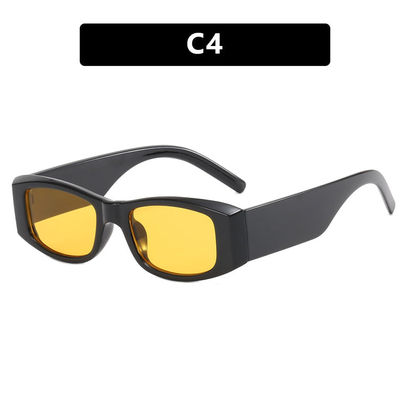 Dame moteriktig solbrille med stilfull ramme Luvikno