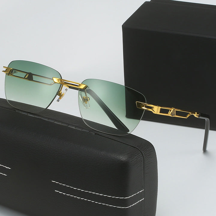 Dame Designer solbrille med elegant metallramme Luvikno