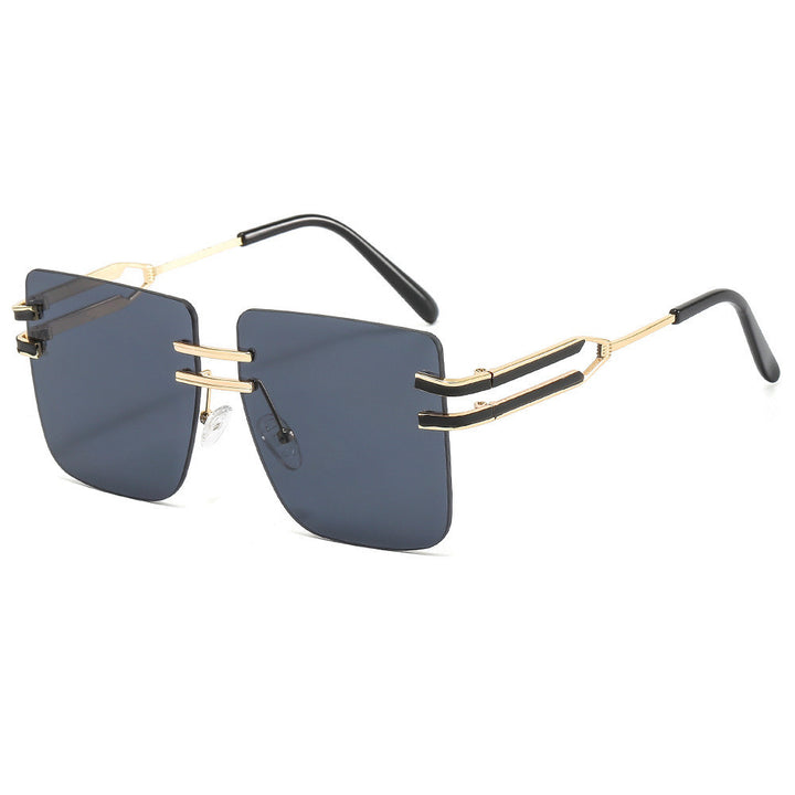 Dame mote solbrille med ekstravagant ramme og delikate detaljer Luvikno