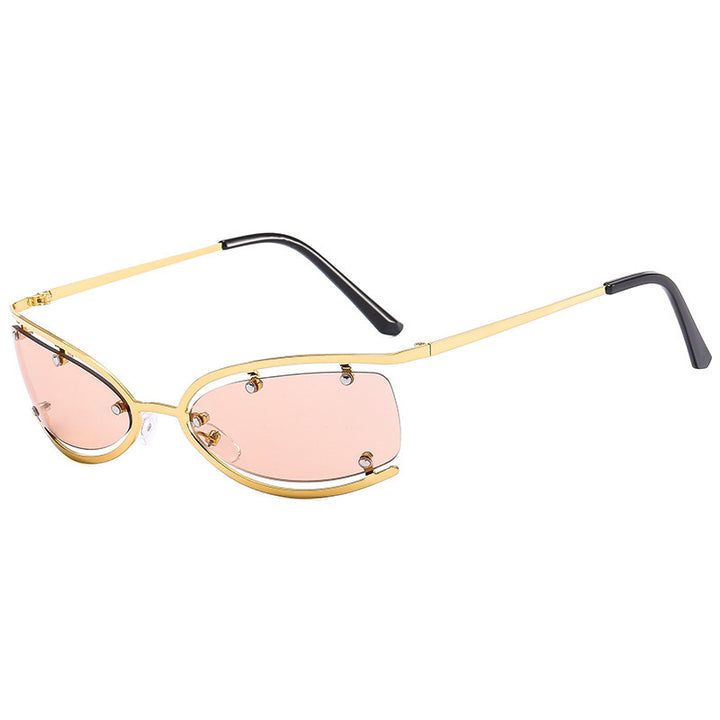 Dame moteriktig solbrille med elegant rammestruktur og trendy linser Luvikno