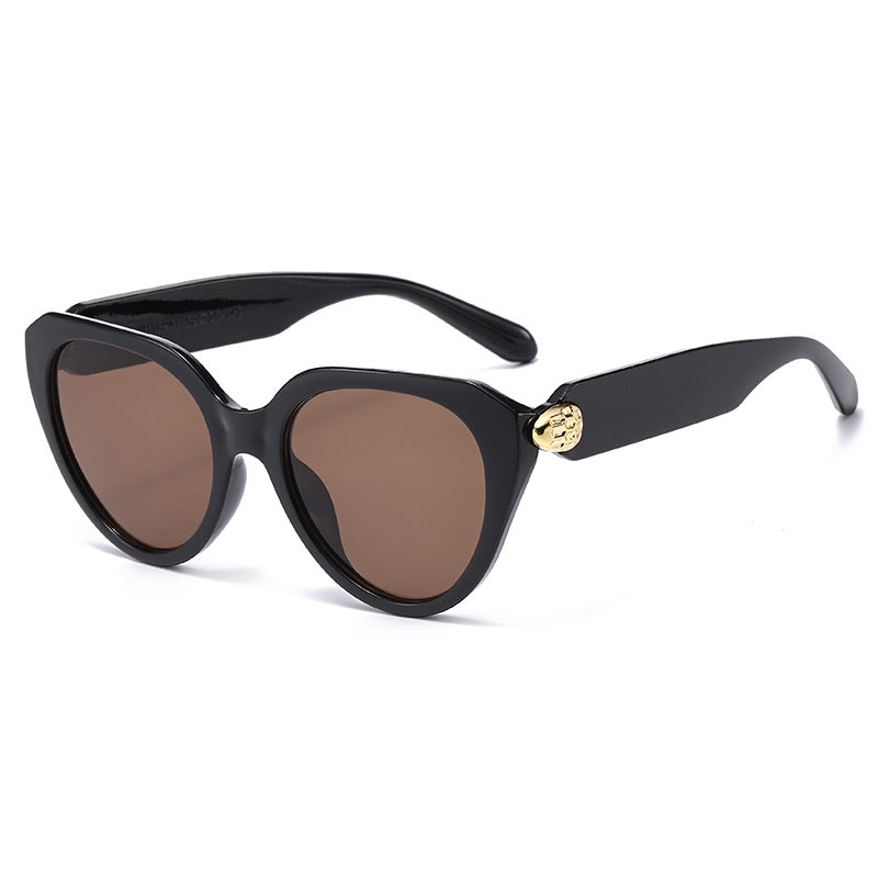 Dame Cat-Eye solbriller med gullige detaljer og beskyttende UV-filter Luvikno
