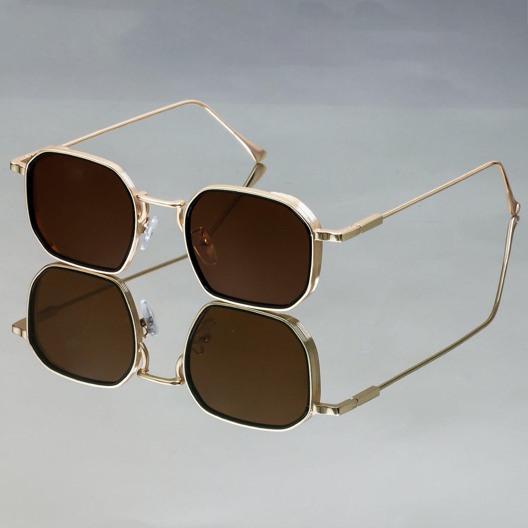 Dame moteriktig solbrille med stilfull, firkantet ramme og UV-beskyttelse Luvikno