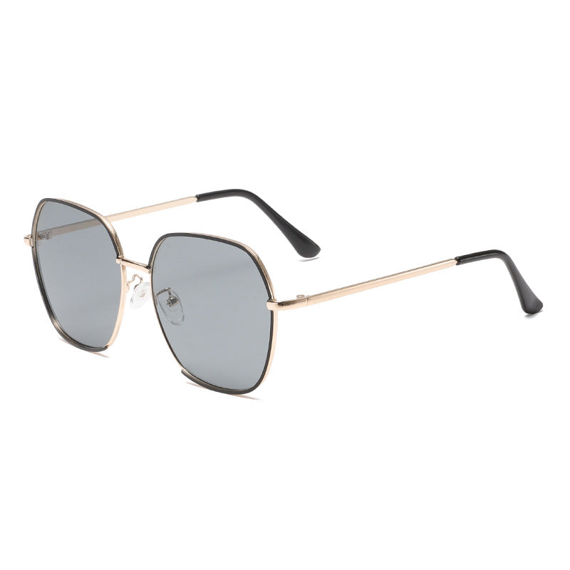 Kvinne elegant oversized solbriller med høy kvalitet metallramme og UV-beskyttelse Luvikno