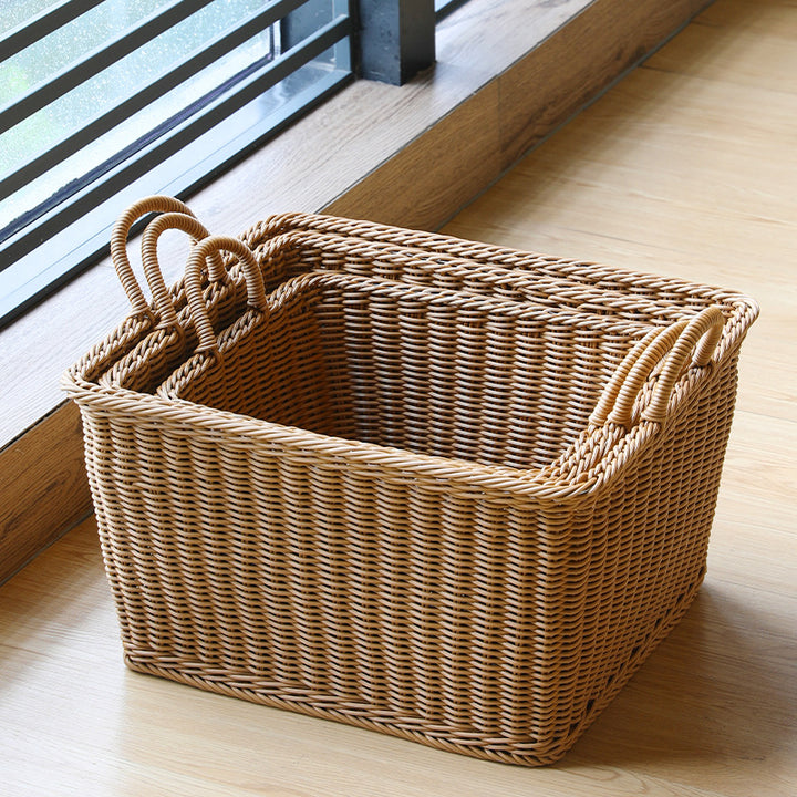 Unisex Romslig oppbevaringskurv laget av flettet rattan Luvikno