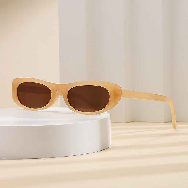 Dame moteriktig solbrille i elegant cat-eye stil Luvikno