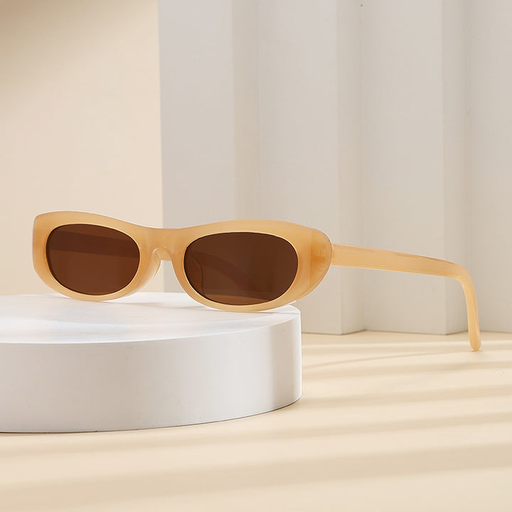 Dame moteriktig solbrille i elegant cat-eye stil Luvikno