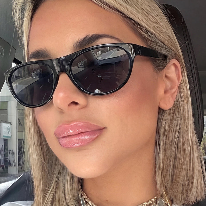 Dame moteriktig optisk brille med elegant kattøye-design Luvikno