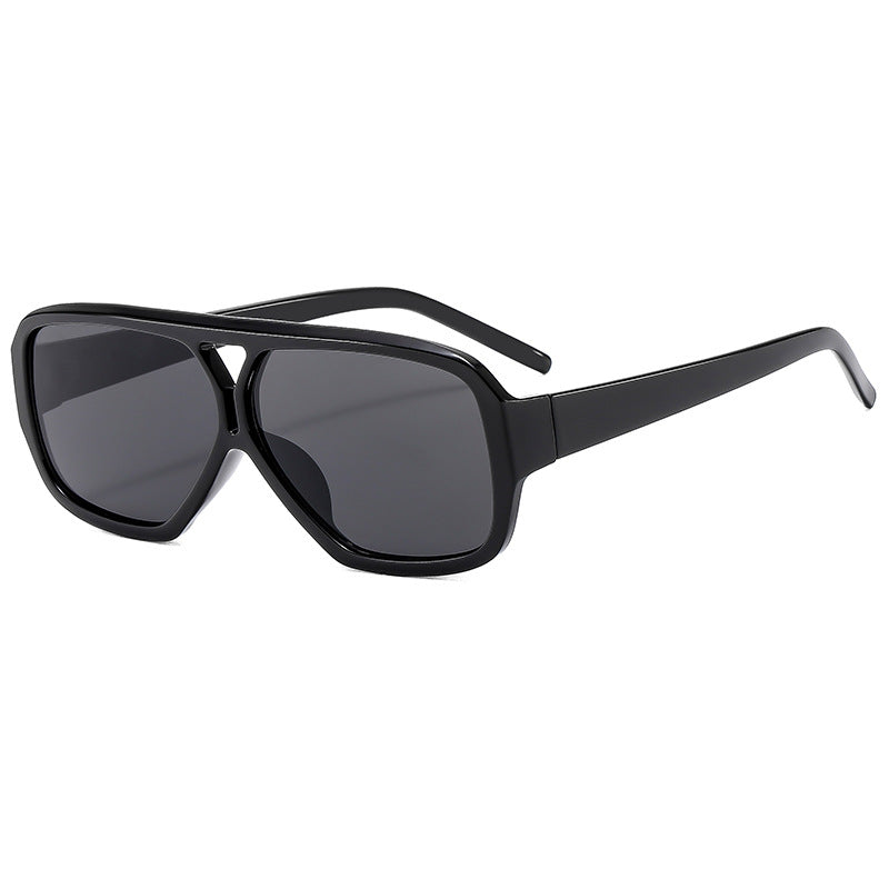 Dame modische oversized solbrille med bred ramme og beskyttende glass Luvikno