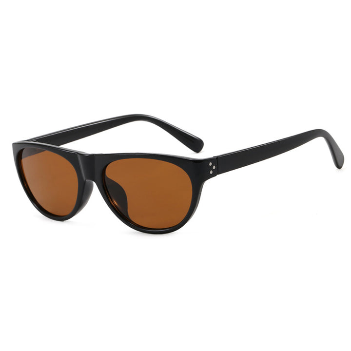 Dame moteriktig optisk brille med elegant kattøye-design Luvikno