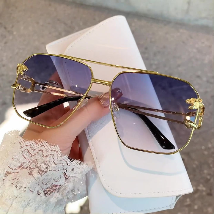 Dame kvadratisk solbrille med luksuriøs metallramme Luvikno