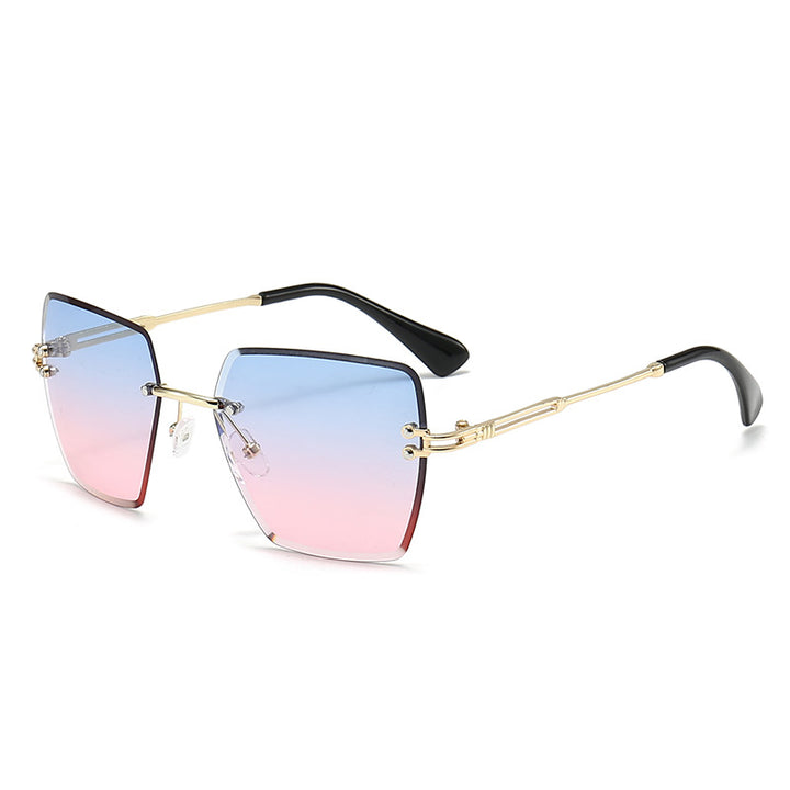 Dame moteriktig solbrille med stilistisk kvadratisk ramme Luvikno