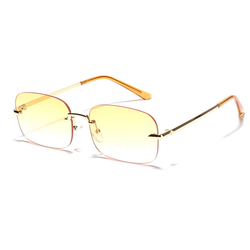 Dame Oversized solbriller med filigran metallramme Luvikno