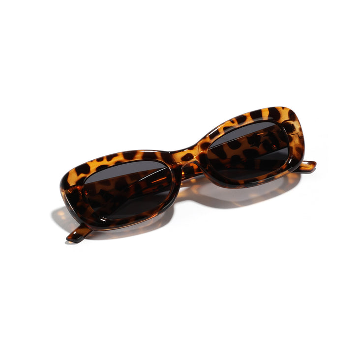 Dame moteriktig solbrille i spennende leopardmønster Luvikno