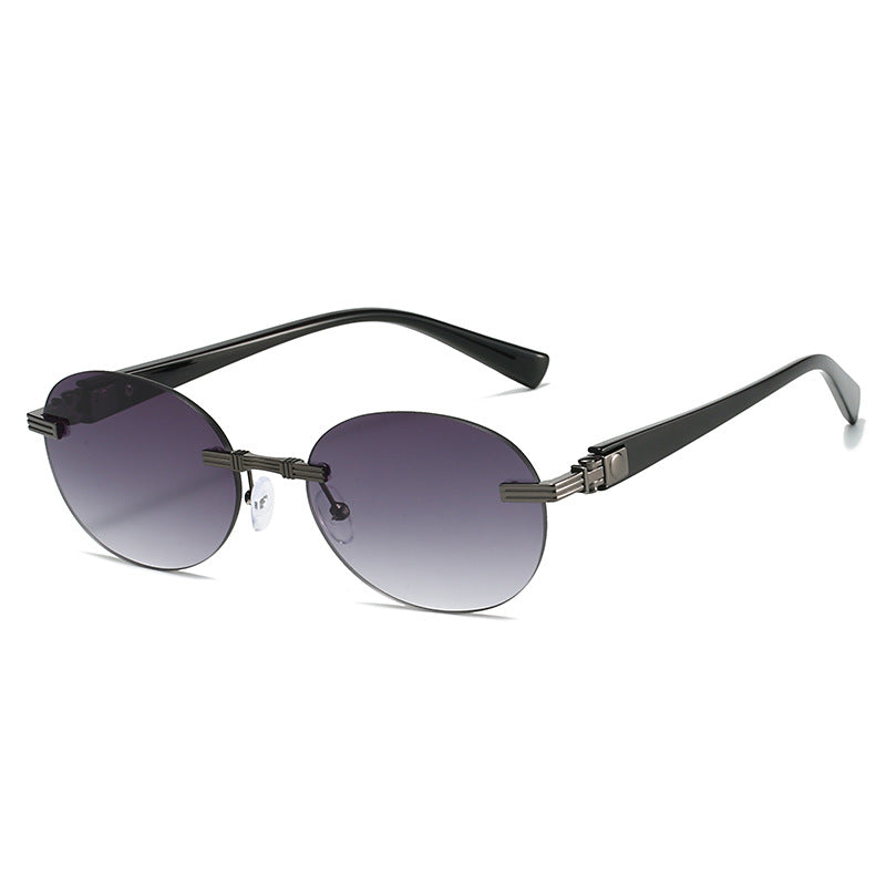 Dame motefull solbrille med gjennomsiktig ramme og fleksibel nesestøtte Luvikno