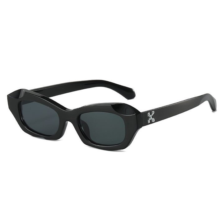 Dame moteriktig solbrille i innovativt design Luvikno