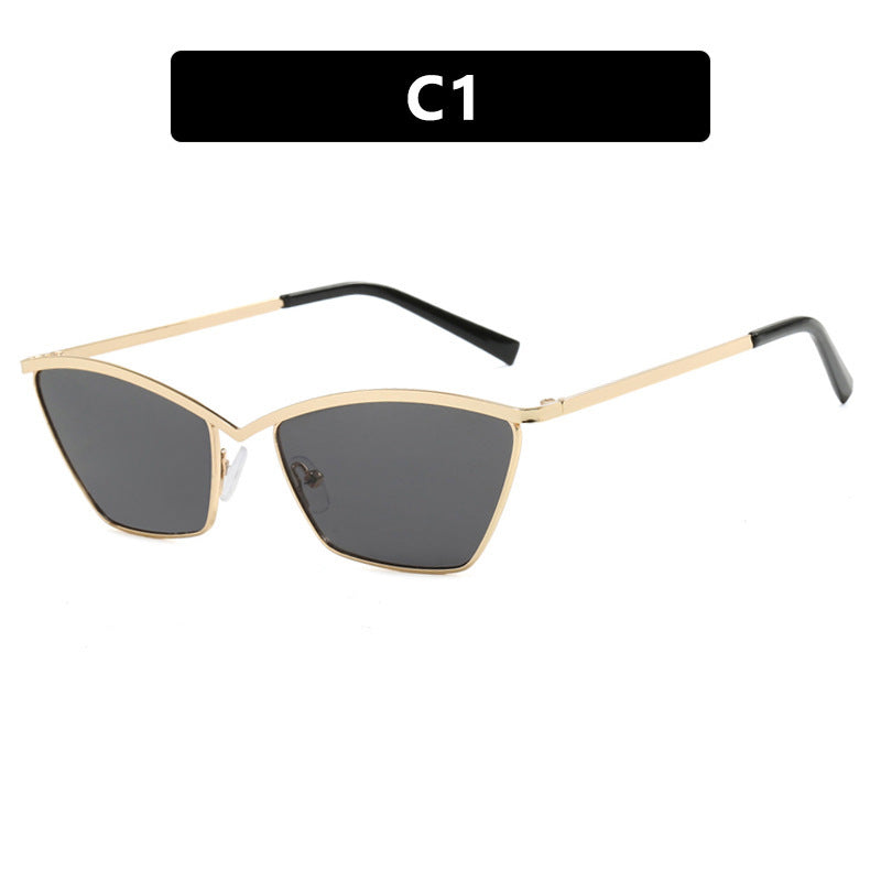Dame solbrille i avantgardistisk katteøye-design Luvikno
