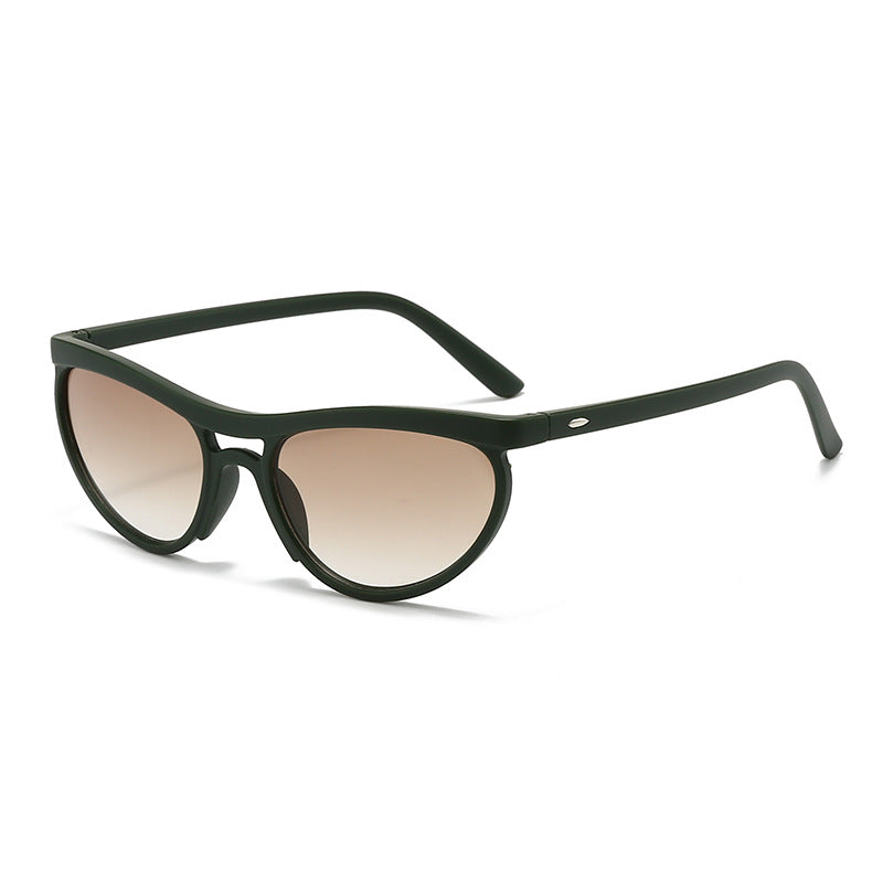 Dame moteriktig solbrille i moderne design Luvikno