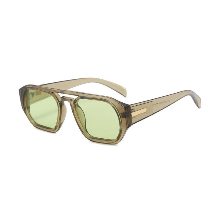 Dame moteriktig rektangulær brille med elegant metalled accent Luvikno