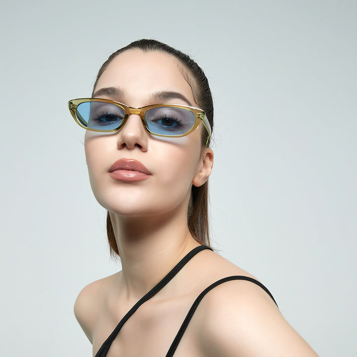 Dame moteriktig solbrille med unikt design og UV-beskyttelse Luvikno