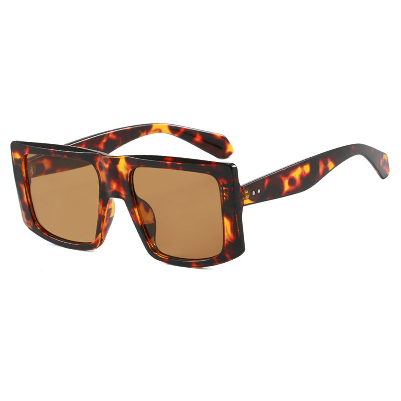 Dame kvadratisk solbrille med robust plastinnfatning og beskyttende UV-filter Luvikno