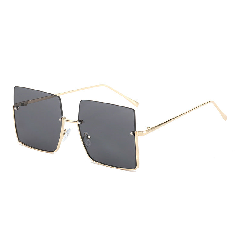 Damer Modisk solbrille i markant kvadratdesign Luvikno