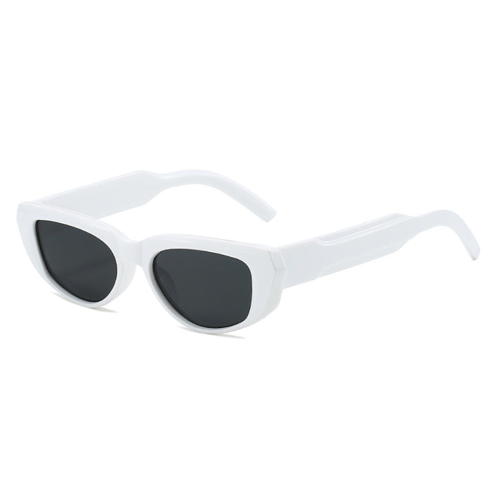 Dame moteriktig solbrille i cat-eye stil med eksentrisk silhuett Luvikno
