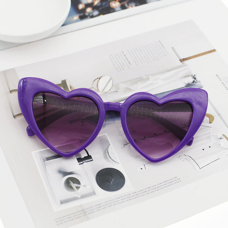 Dame hjerteformet solbrille med glitrende ramme Luvikno