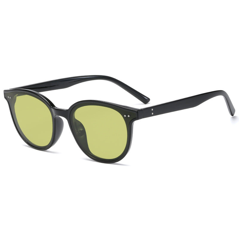 Dame rund solbrille med stilfull design og UV-beskyttelse Luvikno