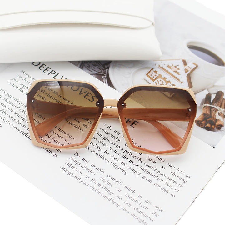 Dame Designer-solbrille i elegant hexagon-design Luvikno