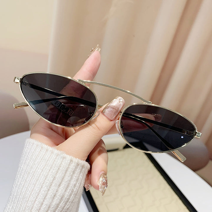 Dame modische solbrille i elegant ovaldesign Luvikno
