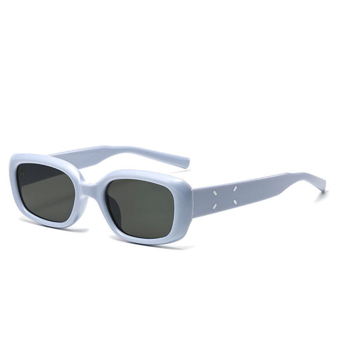 Dame retro-inspirert solbrille med buet ramme Luvikno