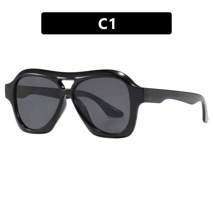 Dame moterik solbrille i innovativ design med bred ramme Luvikno