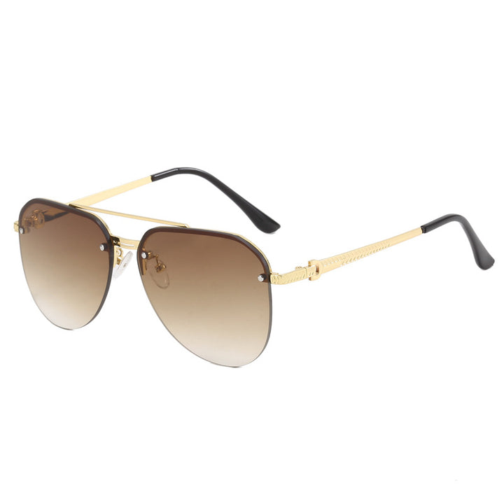 Damer elegant pilot solbrille med høy UV-beskyttelse og stilfull ramme Luvikno