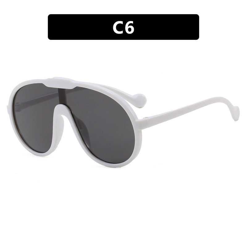 Dame moterisk sport-solbrille i unikt design med UV-beskyttelse og fleksible stenger Luvikno
