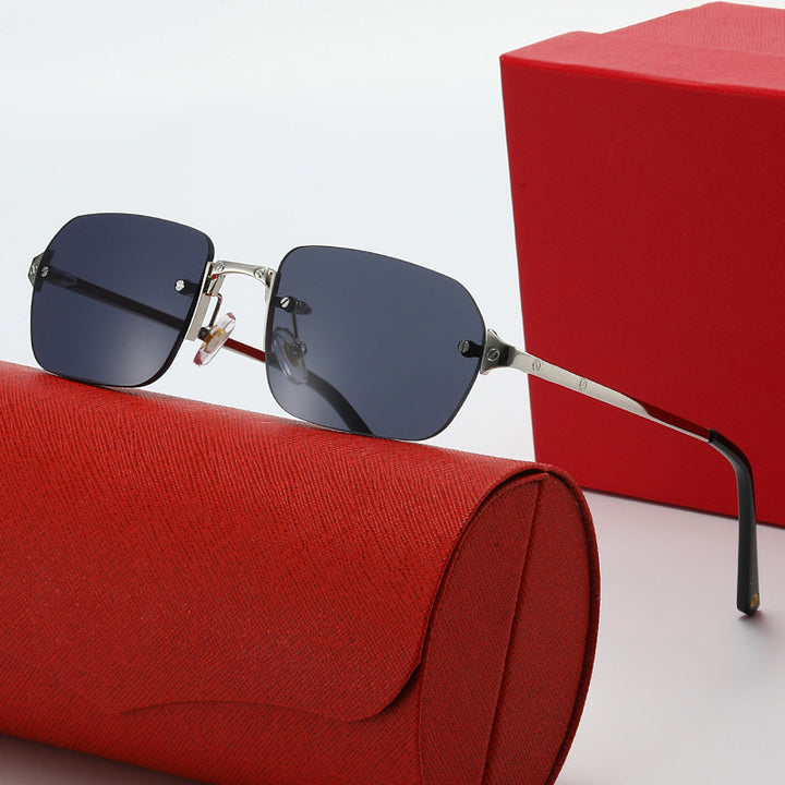 Dame elegante moteriktig solbrille med høykvalitets metallramme Luvikno
