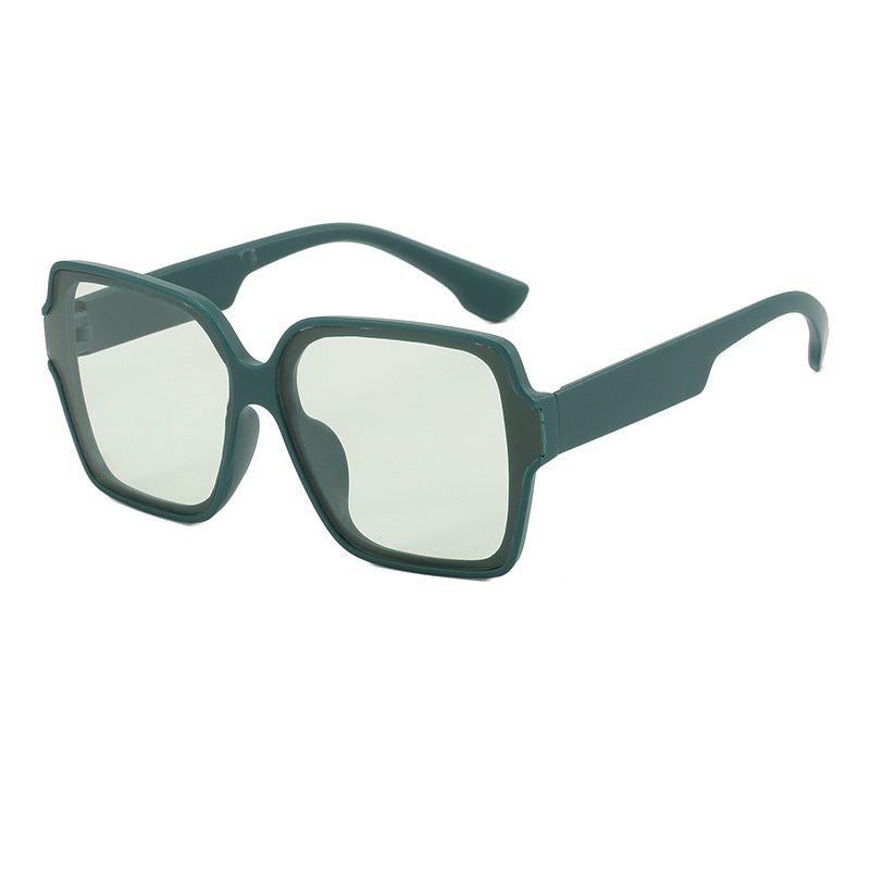 Dame kvadratisk solbrille med unik, stilfull ramme Luvikno