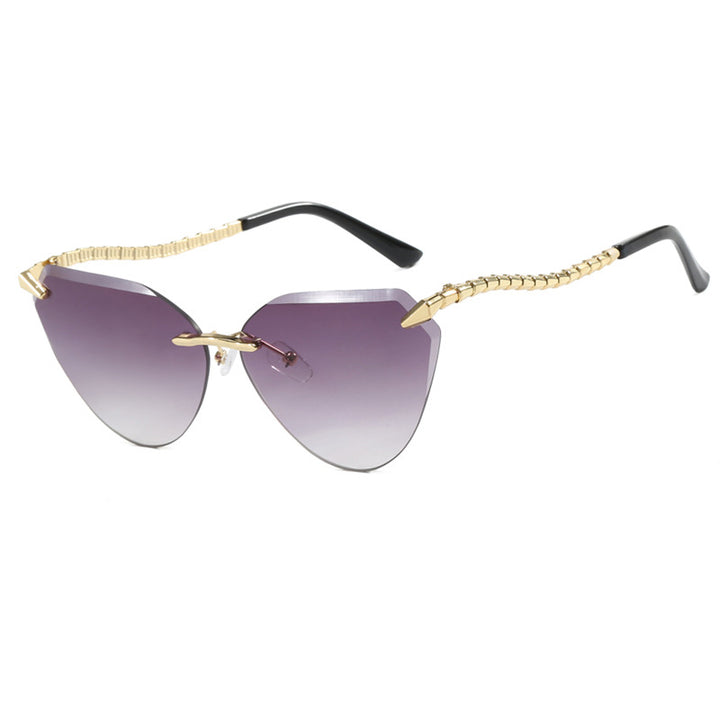 Dame Cat-Eye solbriller med unikt gullrammedesign og beskyttende linser Luvikno