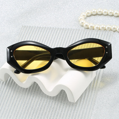 Dame Cat-Eye solbriller med moderne design og bred ramme Luvikno
