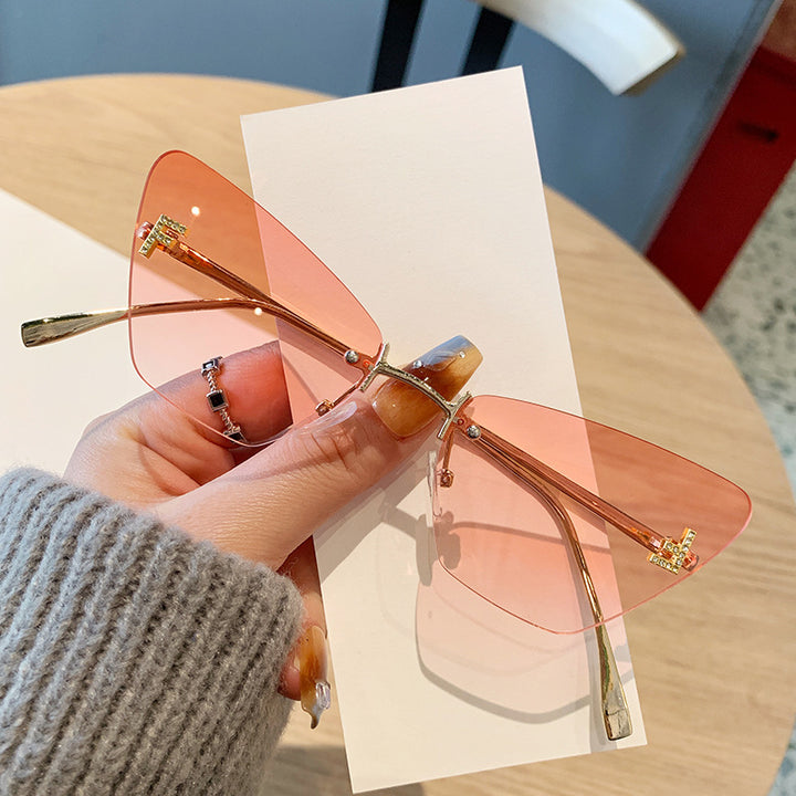 Damer Cat-Eye solbriller i moderne design med innovativ ramme Luvikno